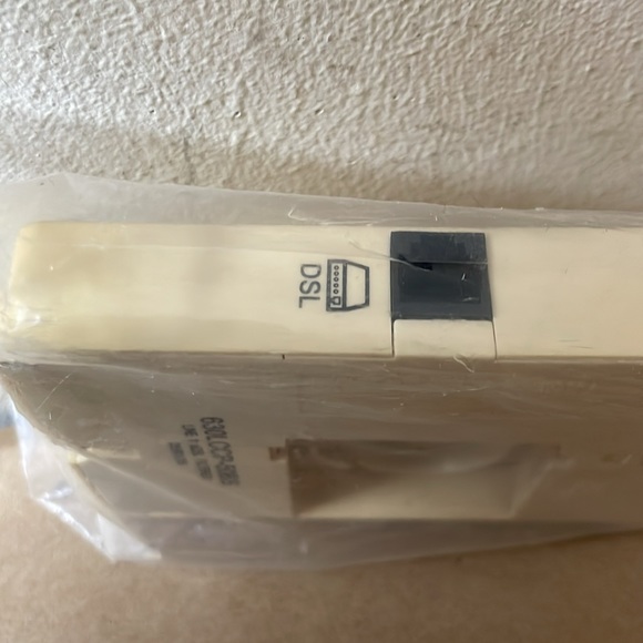 DSL PHONE JACK. - Picture 3 of 10